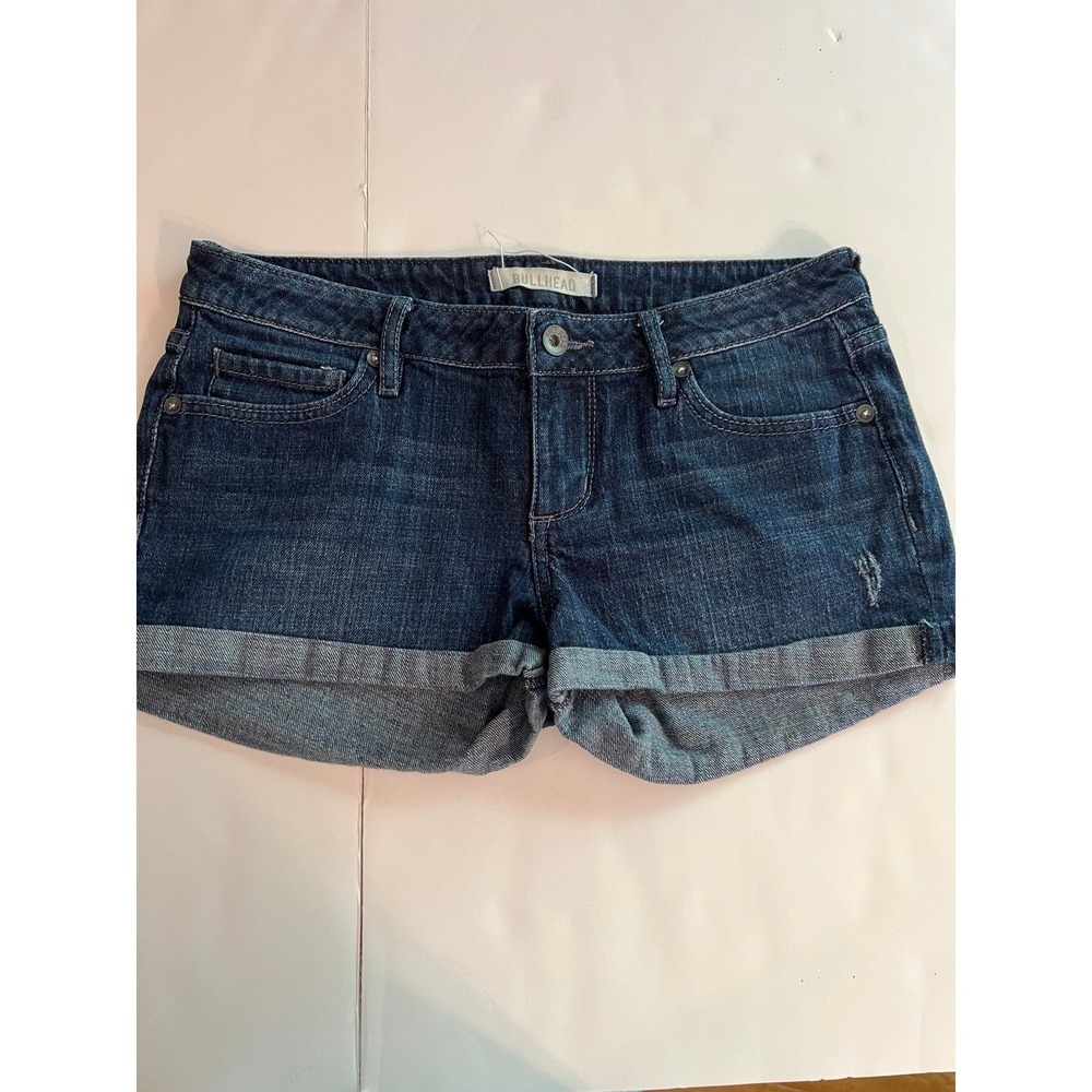 Women's size 7 denim‎ Bullhead shorts (2439)
